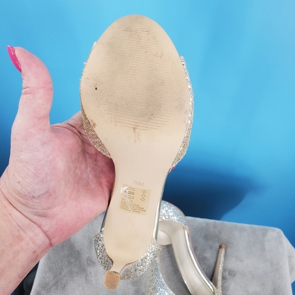 David's Bridal sparkle t-strap heels 7.5 - Picture 11 of 13